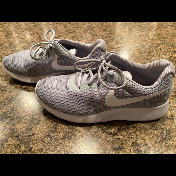 Nike Men’s shoes - Picture 3 of 6